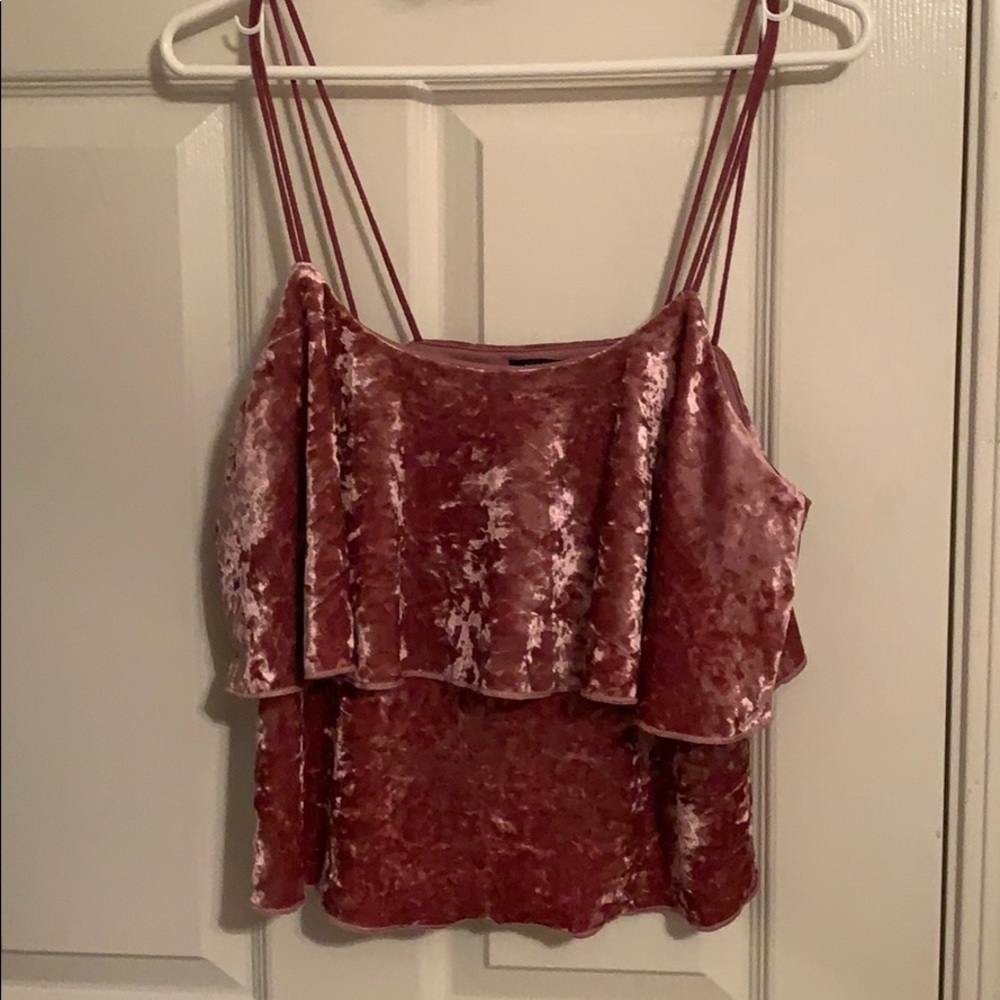 Velvet strap top✨